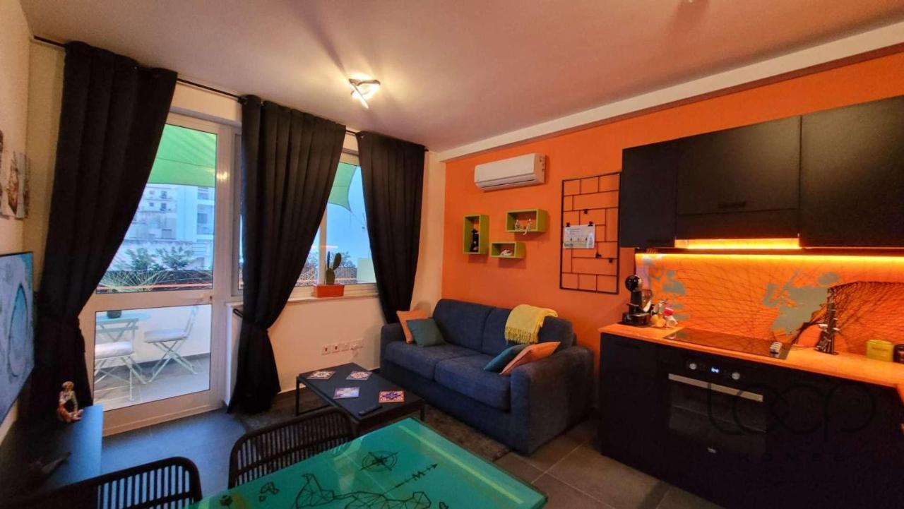 Modern - 50 M From Sea - Free Wi-Fi - Super Cool - Terrace - Fully Air-Conditioned St. Paul's Bay Buitenkant foto