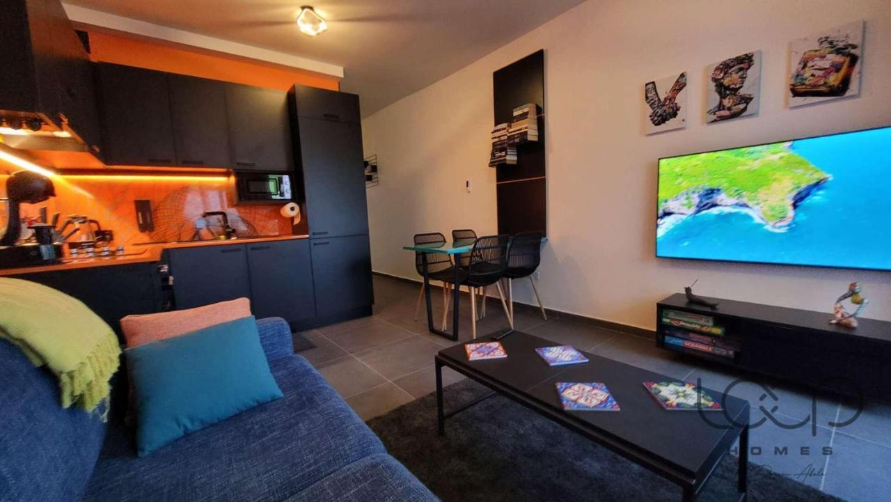 Modern - 50 M From Sea - Free Wi-Fi - Super Cool - Terrace - Fully Air-Conditioned St. Paul's Bay Buitenkant foto